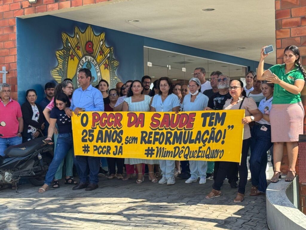 Servidores da Saúde em Cruzeiro do Sul Realizam Protesto por Novo Plano de Carreira servidores da saude em 1
