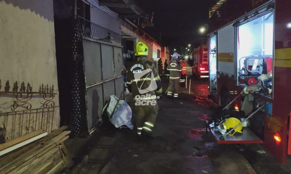 Incêndio em Residência no Bosque Mobiliza Bombeiros em Rio Branco Imagem do artigo