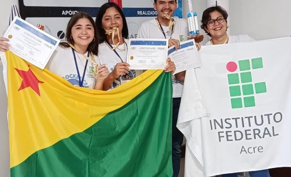 Libertação de Ex-Presidente Boliviana Marca Capítulo Conturbado da Política Imagem do artigo