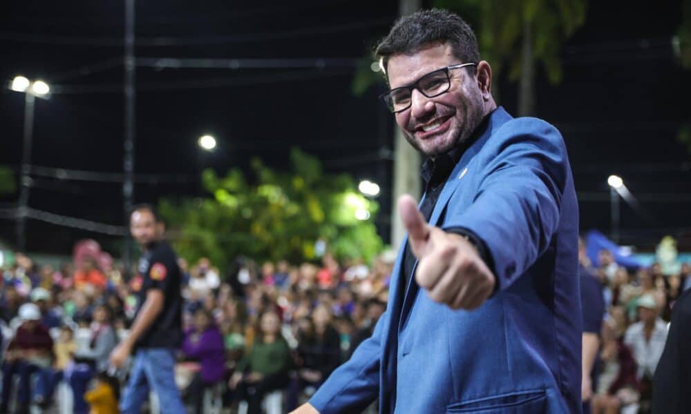 Celebração do 7 de Setembro em Brasileia: Governador Gladson Cameli Prestigia Desfile Cívico Imagem do artigo