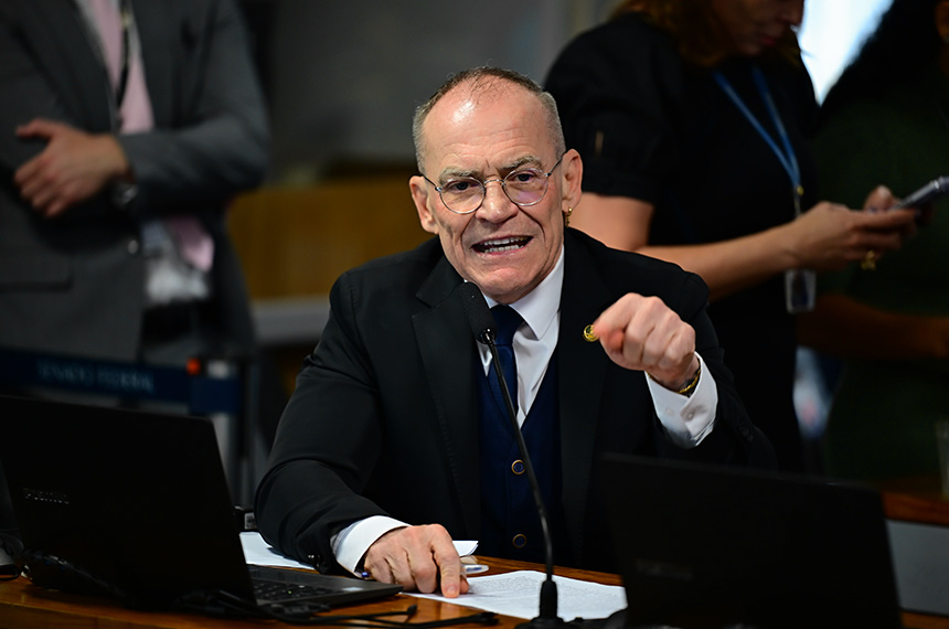 Senado aprova medida que proíbe a rescisão de contratos de saúde com idosos Imagem do artigo