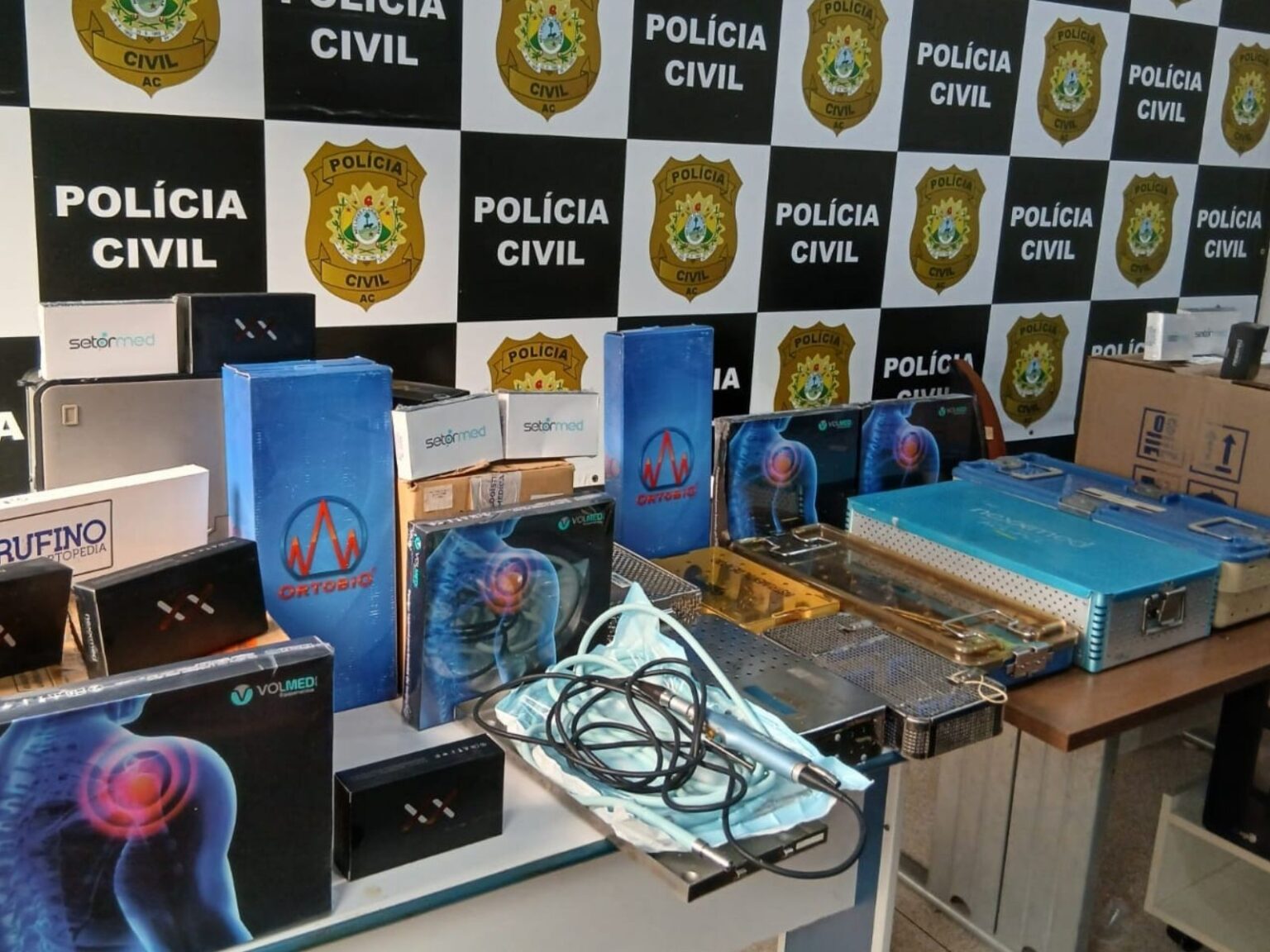 Furto de Equipamentos Cirúrgicos em Cruzeiro do Sul: Materiais Recuperados Imagem do artigo