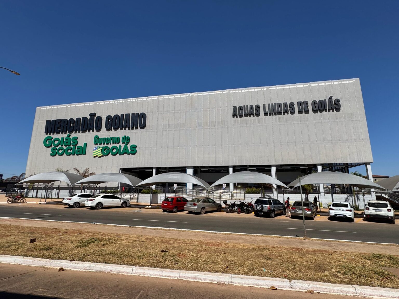 Mercadões Goianos: Impulsionando o Desenvolvimento Regional em Goiás
