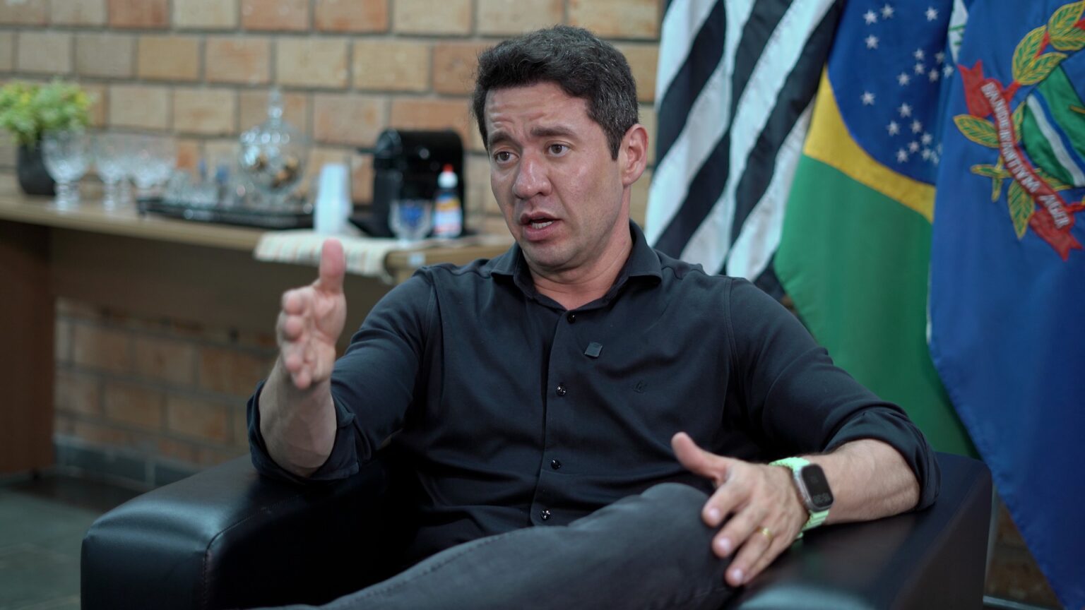 Ricardo Silva defende redes sociais na política, mas alerta: 'Prefeito não deve ser influencer'
