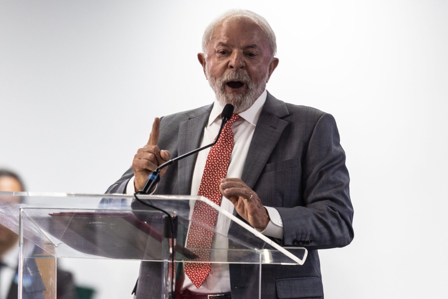Desafios da Liderança Brasileira na América Latina: Limites e Perspectivas