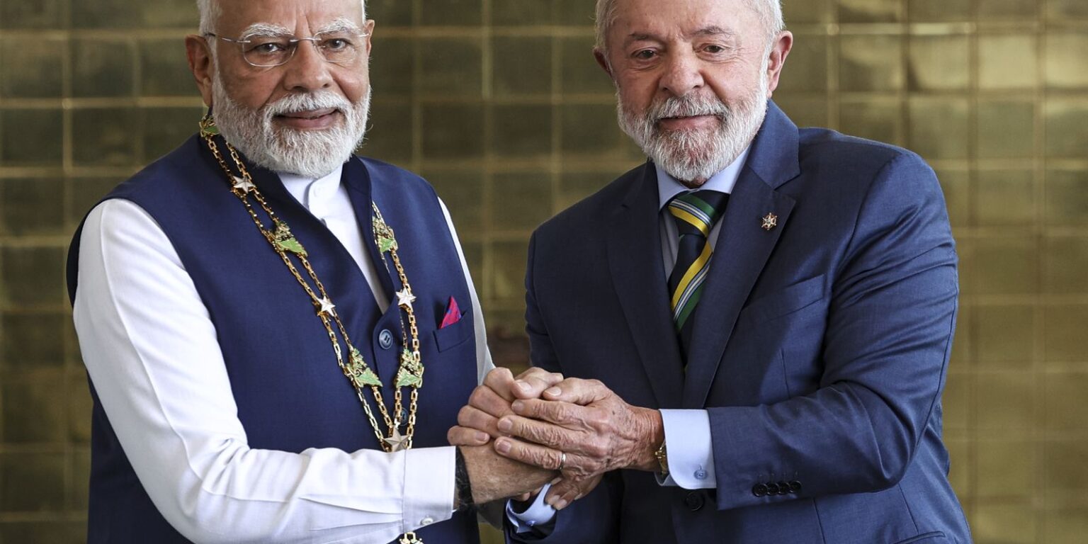 Lula e Primeiro-Ministro da Índia: Ampliando Parcerias Estratégicas Lula e Primeiro-Ministro da Índia: Ampliando Parcerias Estratégicas
