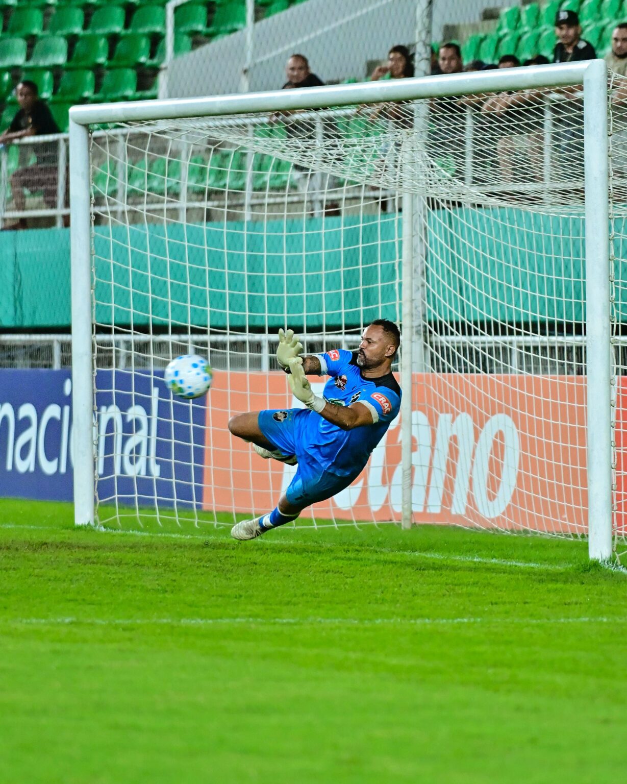 Goleiro Bruno Deixa Vasco-AC Após Curta Passagem; Entenda os Detalhes Goleiro Bruno Deixa Vasco-AC Após Curta Passagem; Entenda os Detalhes