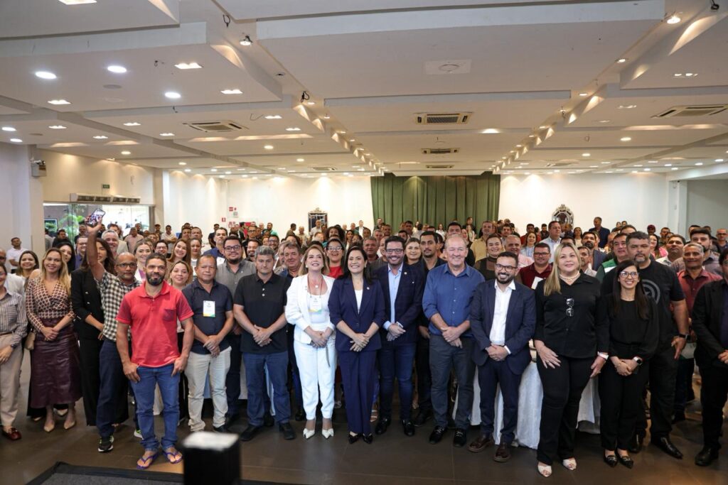 Governador e Vice Reforçam Parceria no 2º Encontro de Vereadores do Acre