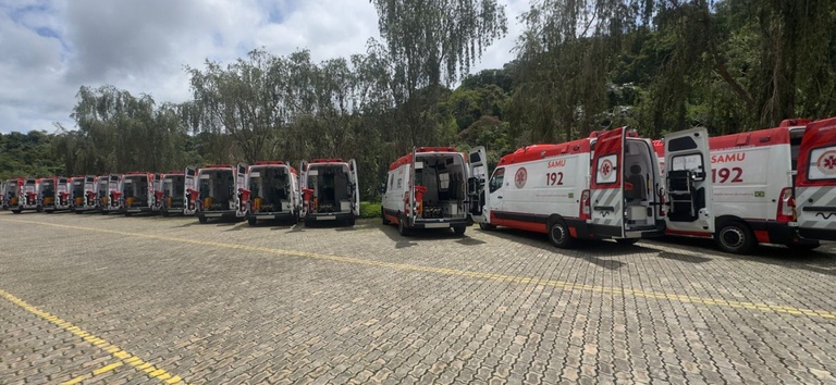 Ministério da Saúde Entrega 50 Ambulâncias do SAMU para Emergência nas Chuvas da Zona da Mata Ministério da Saúde Entrega 50 Ambulâncias do SAMU para Emergência nas Chuvas da Zona da Mata