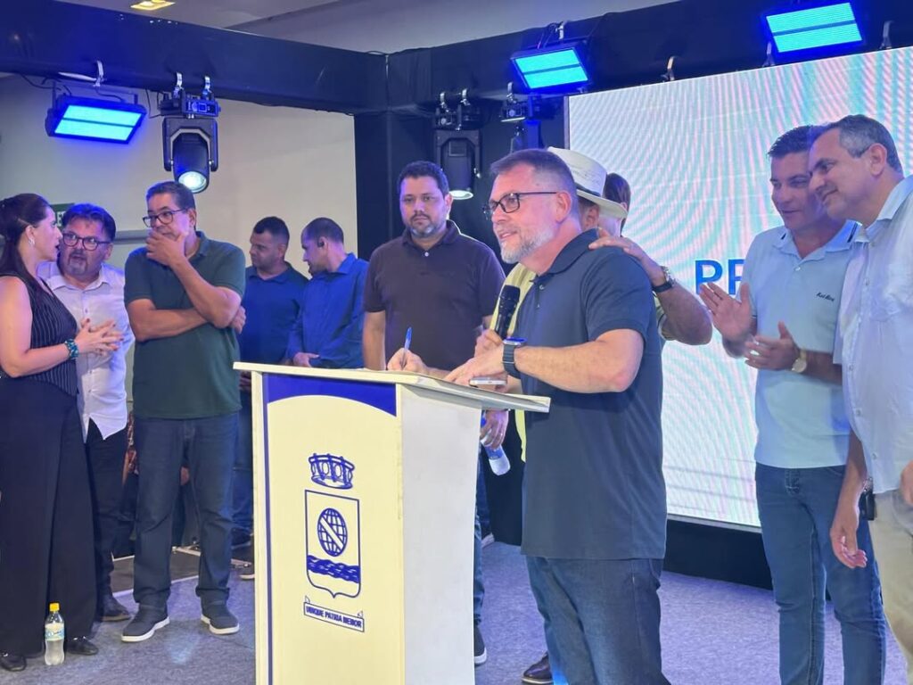 Alysson Bestene Assume Prefeitura de Rio Branco com Foco na Continuidade das Obras Alysson Bestene Assume Prefeitura de Rio Branco com Foco na Continuidade das Obras