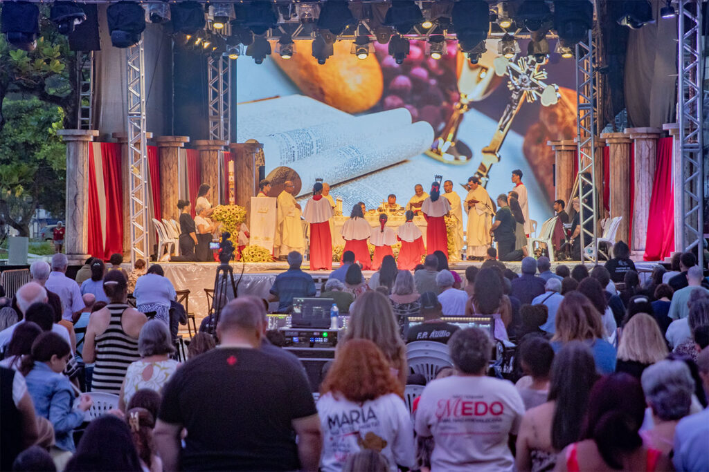 Auto Paixão de Cristo: Uma Celebração Emocionante em Macaé