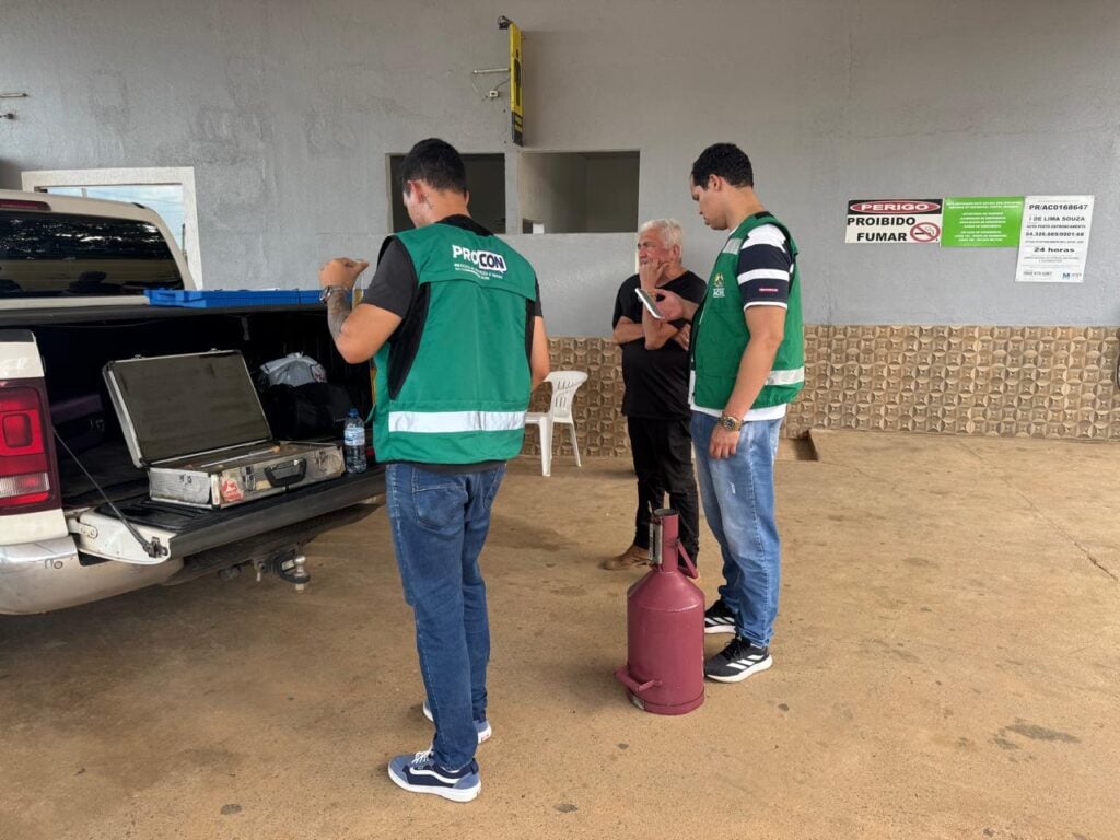 Governo do Acre Intensifica Fiscalização de Combustíveis para Combater Preços Abusivos Governo do Acre Intensifica Fiscalização de Combustíveis para Combater Preços Abusivos