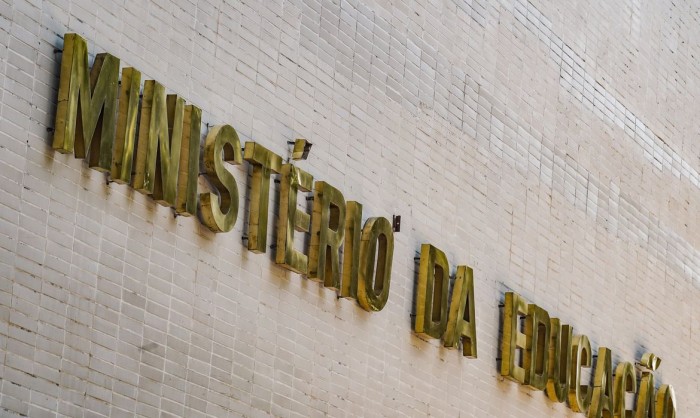 MEC Envia Especialistas ao Acre Após Tragédia em Escola Estadual MEC Envia Especialistas ao Acre Após Tragédia em Escola Estadual