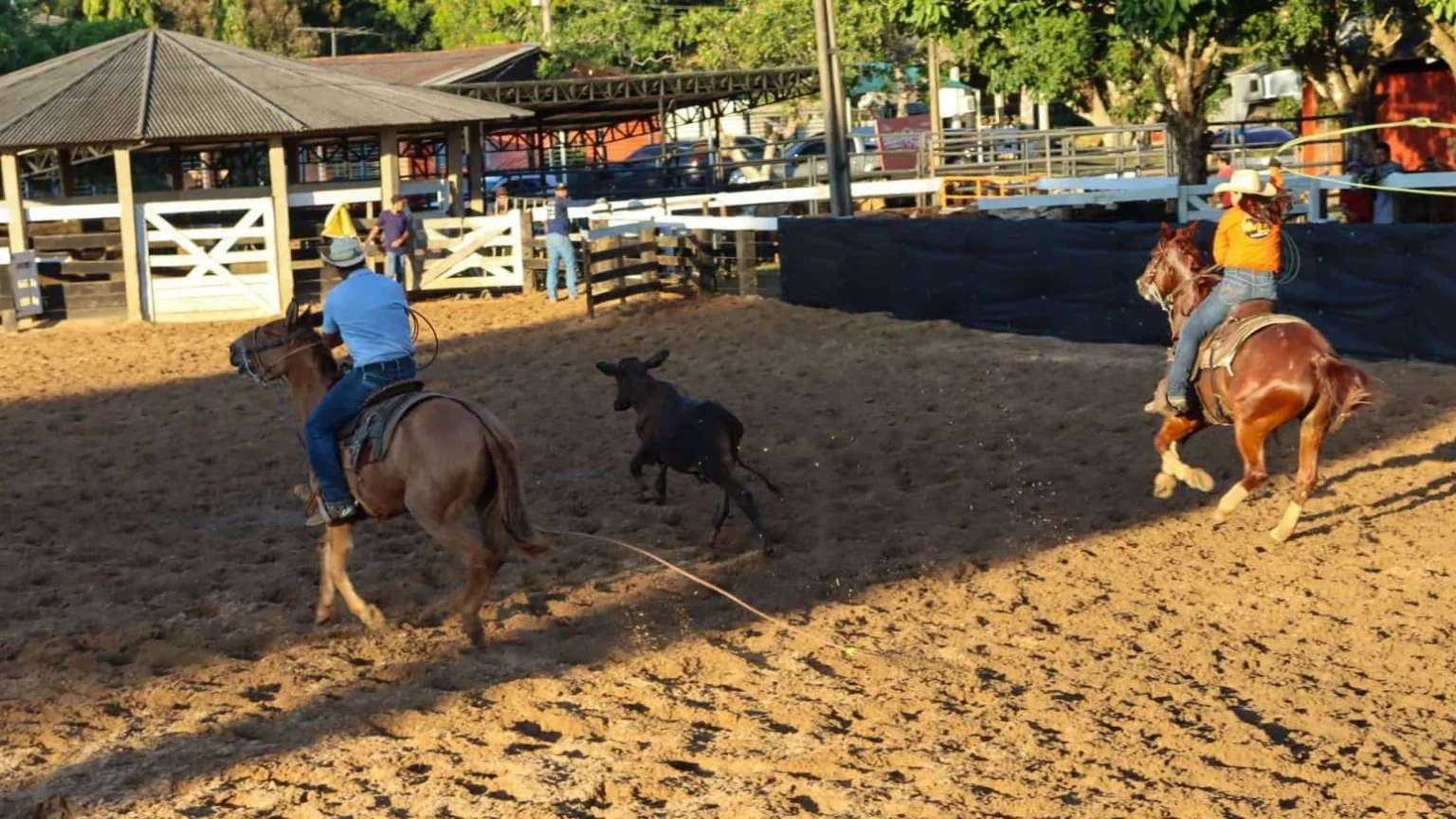 Circuito Municipal de Esportes Equestres estreia em Rio Branco com provas emocionantes de Team Ropin