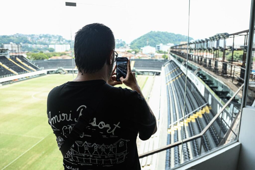 Tecnologia de Impedimento Semi-Automático Chega aos Estádios da Série A em 2026 Imagem do artigo