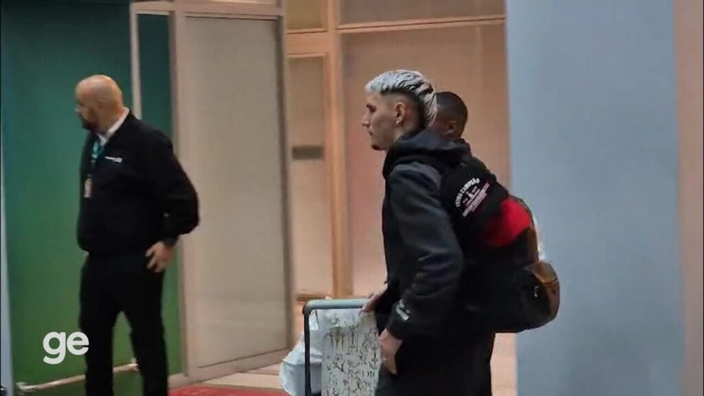 Flamengo Retorna ao Rio Sem Oito Jogadores Após Vice no Intercontinental Imagem do artigo