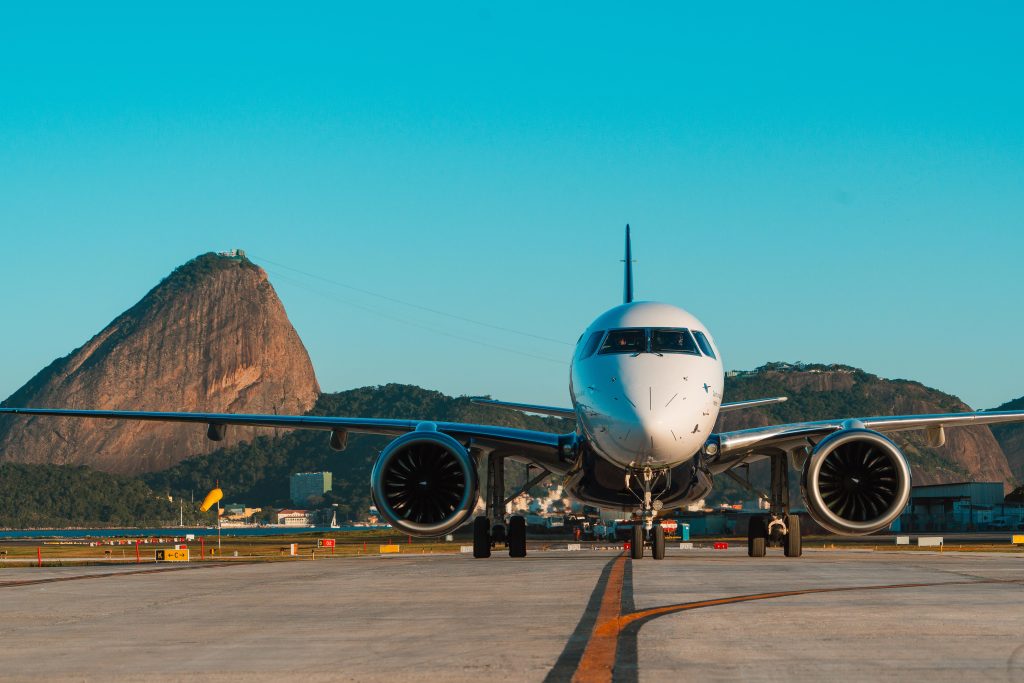 Disputa Aeronáutica no Rio: Ameaças ao Turismo e à Economia Fluminense