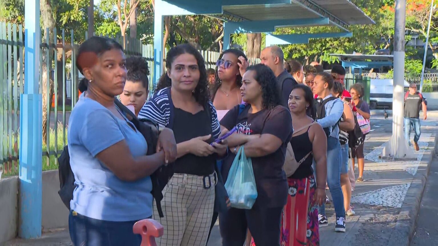 Greve dos Rodoviários da Viação Real Completa Dois Dias e Afeta 16 Linhas de Ônibus no Rio de Janeiro Greve dos Rodoviários da Viação Real Completa Dois Dias e Afeta 16 Linhas de Ônibus no Rio de Janeir