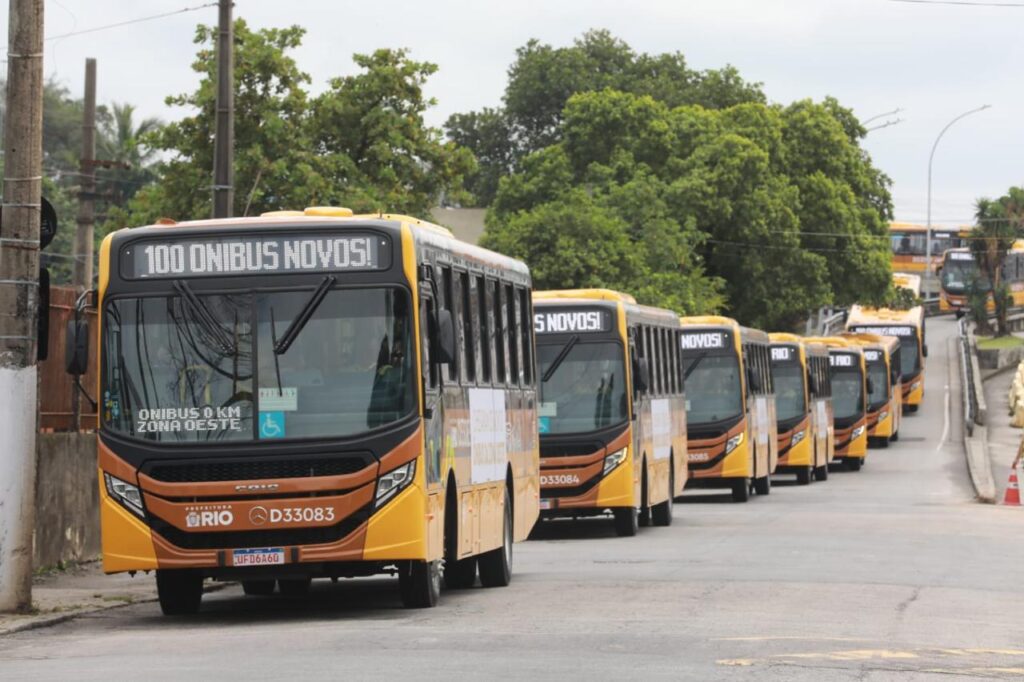 Rio de Janeiro: 100 Novos Ônibus Modernos Chegam à Zona Oeste para Melhorar Transporte Rio de Janeiro: 100 Novos Ônibus Modernos Chegam à Zona Oeste para Melhorar Transporte