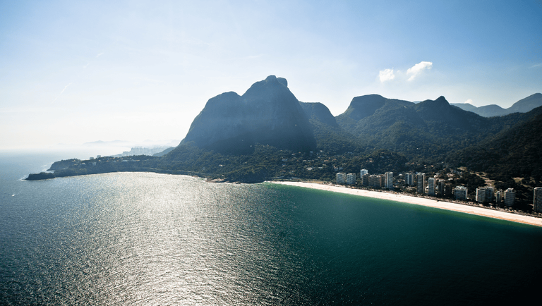 Rio de Janeiro: Um Verão de Praias, Cultura e Gastronomia Inigualáveis