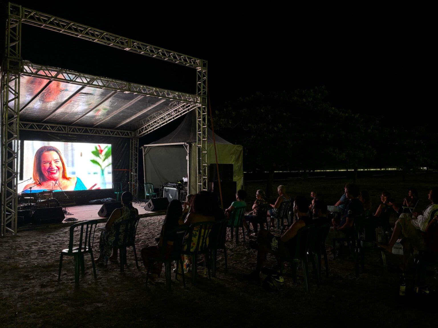 Cine Verão 2024: Últimos Dias com Filmes Impactantes e Shows ao Vivo