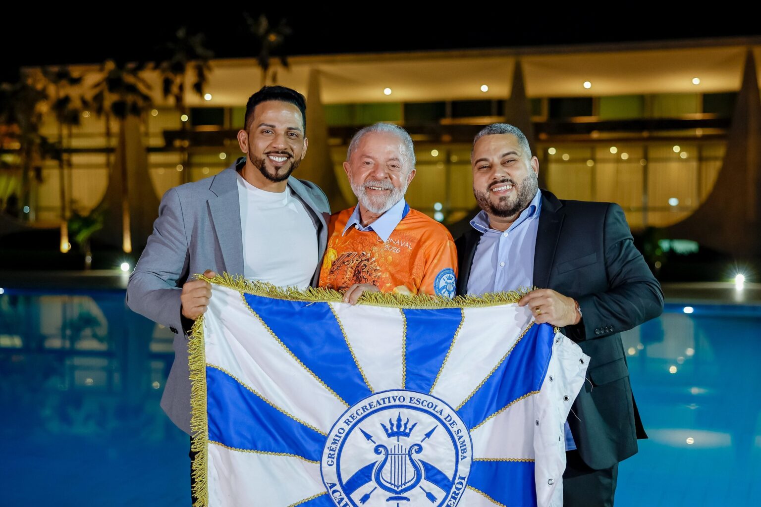 Demissão na Alerj: Presidente da Escola que Homenageará Lula é Destituído Demissão na Alerj: Presidente da Escola que Homenageará Lula é Destituído