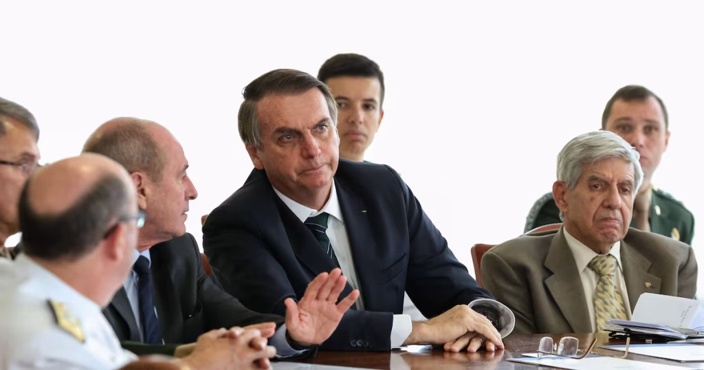 Flávio Bolsonaro: Um Novo Caminho na Política Brasileira Focado em Alianças Partidárias