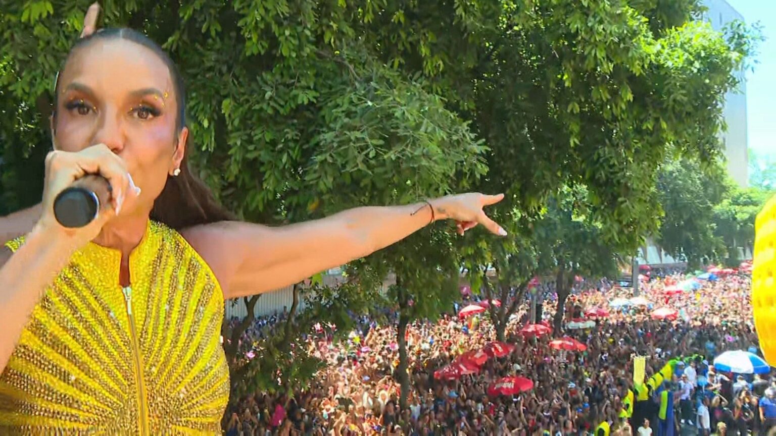 Ivete Sangalo Faz Sua Estreia no Carnaval de Rua do Rio e Celebra Lembranças de Preta Gil Ivete Sangalo Faz Sua Estreia no Carnaval de Rua do Rio e Celebra Lembranças de Preta Gil
