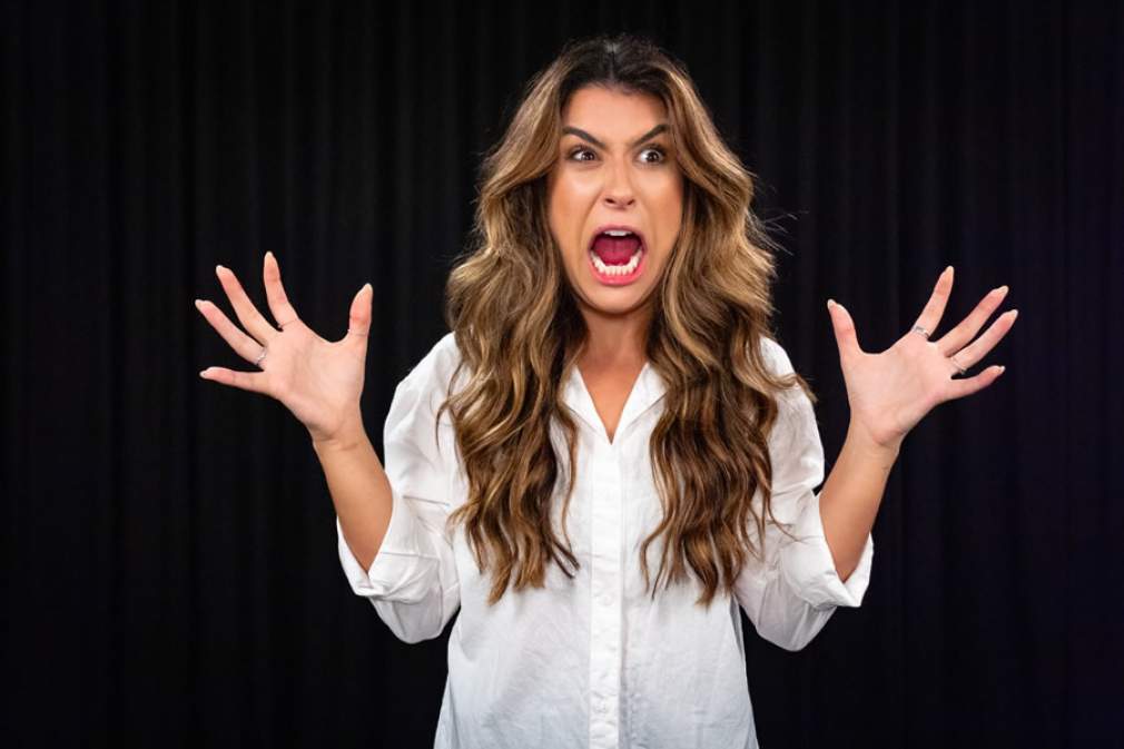 Luana Zucoloto Brilha em 'Esse Show Poderia Ser Um E-mail' | Humor que Faz Pensar