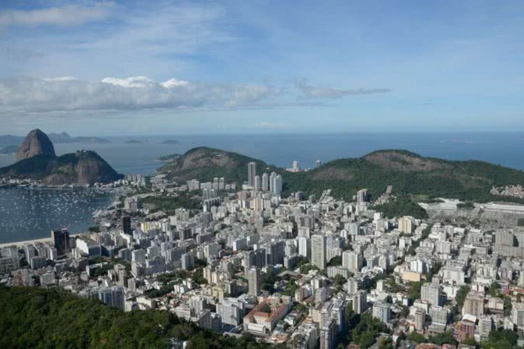 Crise Política no Rio de Janeiro: Possível Renúncia de Cláudio Castro Pode Deixar Estado Sem Governa
