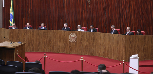 Julgamento de Recursos para Cassação do Governador do Rio, Cláudio Castro, é Suspenso