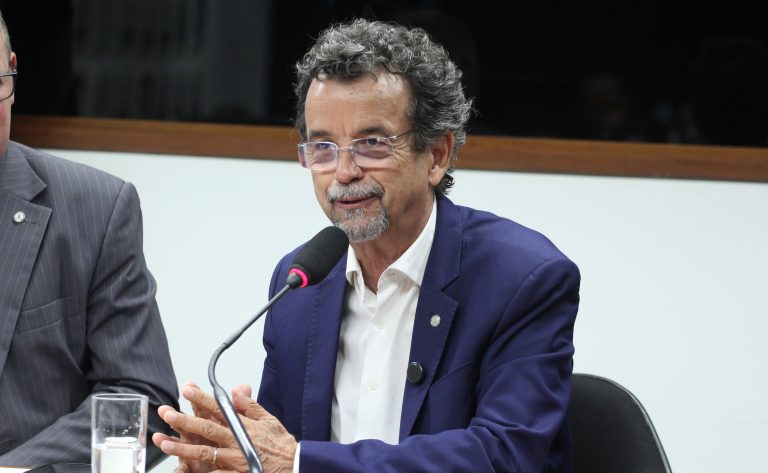 Câmara dos Deputados Aprova Política de Adaptação Climática no Semiárido - Um Passo Importante