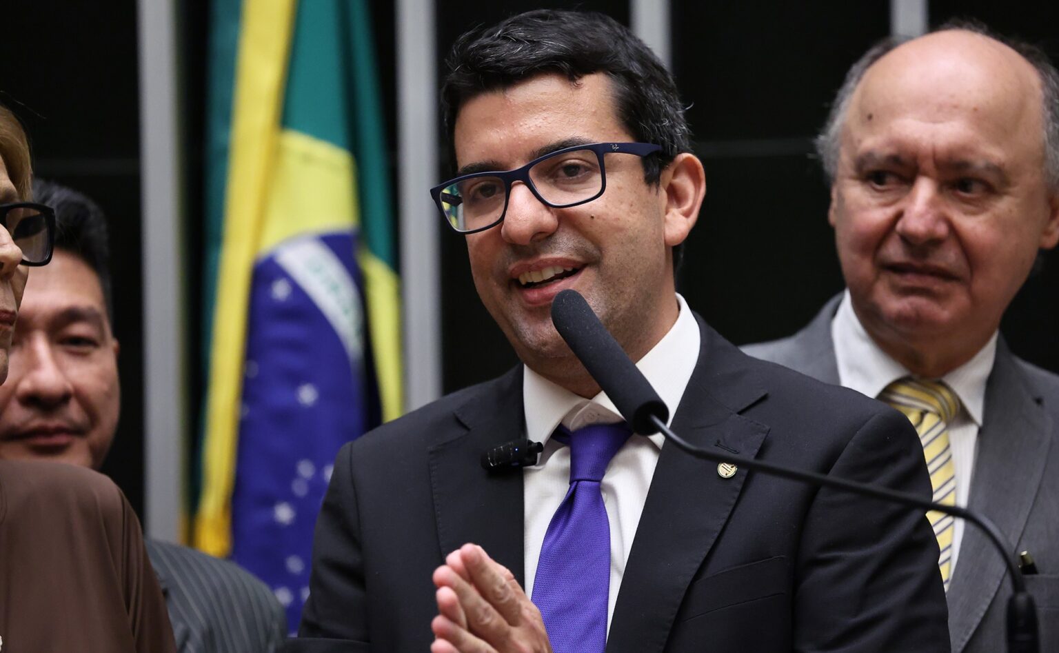 Deputado Marcelo Queiroz é Acusado de Fraude em Esquema de R$ 200 Milhões, Aponta PF
