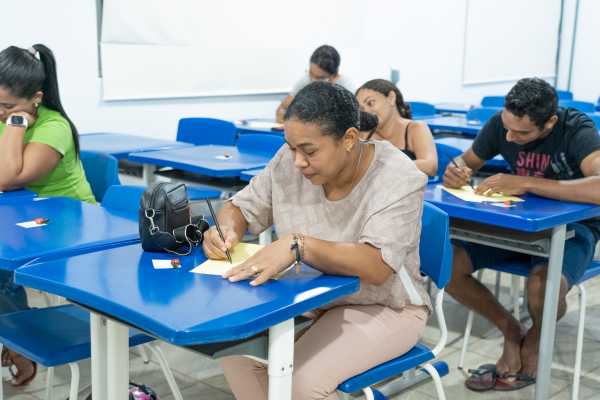 Educação em Lucas do Rio Verde: Iniciativa Conexão Família Apoia Pais no Programa Anjos da Escola