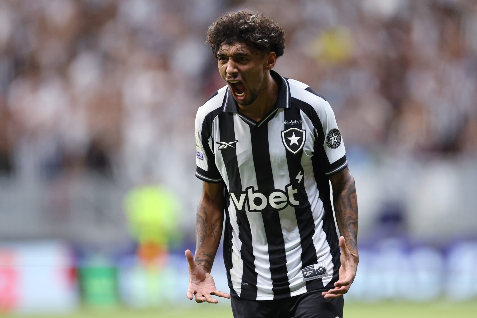 Medina Transforma Desempenho e Agora Brilha no Botafogo sob Comando de Franclim Carvalho
