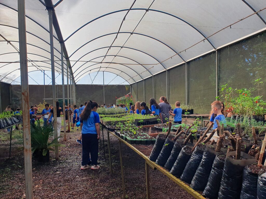 Oficina de Educação Ambiental reúne 56 alunos da rede municipal em atividade no Horto Municipal