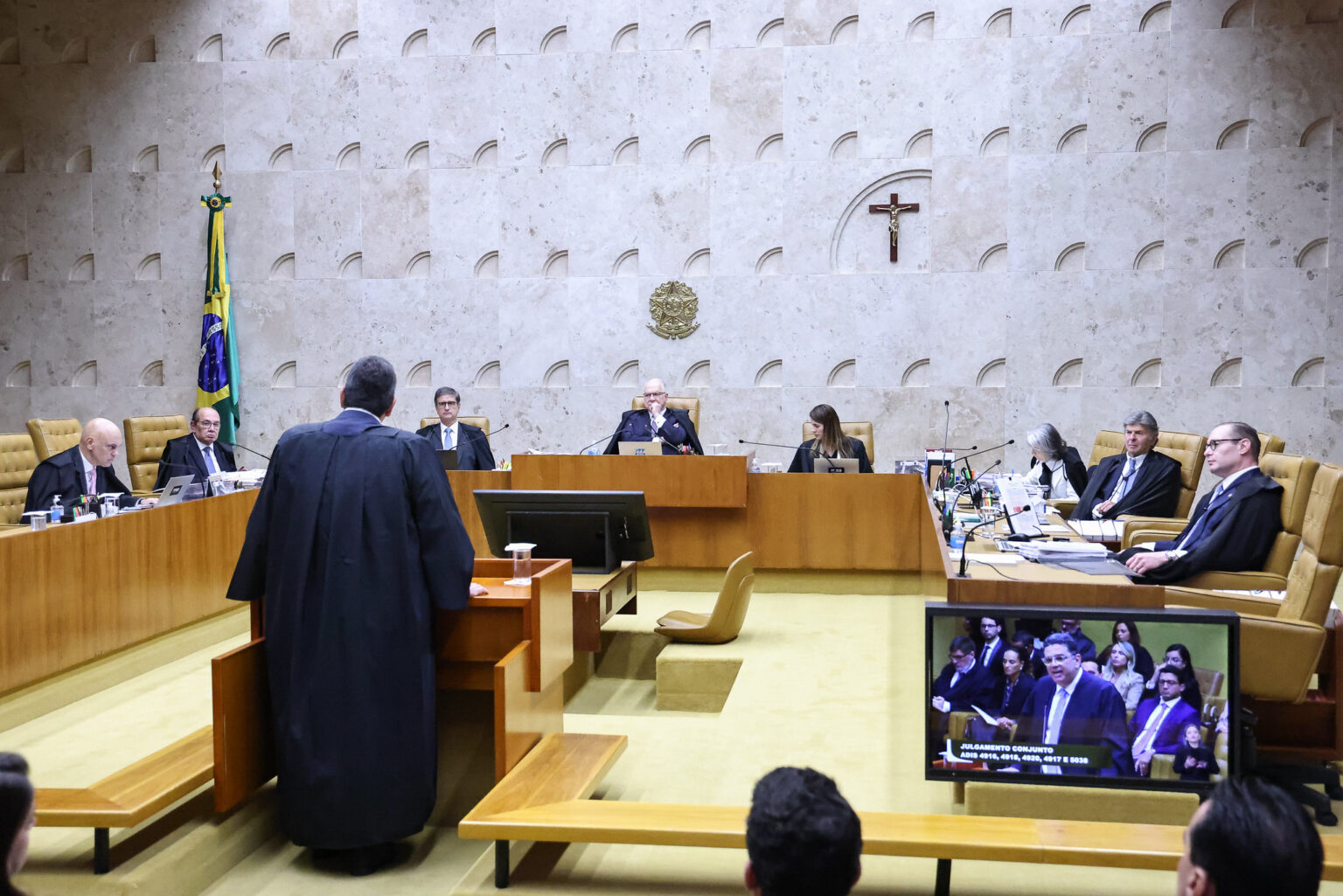 STF Inicia Julgamento sobre Distribuição de Royalties do Petróleo e Seus Impactos Financeiros
