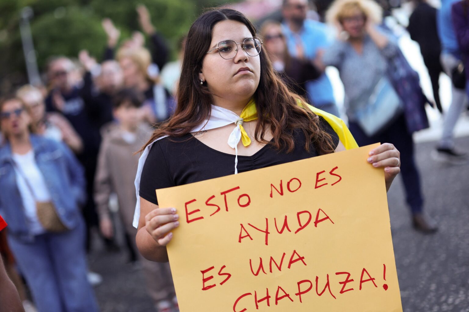 Surto de Hantavírus nas Ilhas Canárias: Desembarque do Navio Gera Crise Política e Protestos Locais