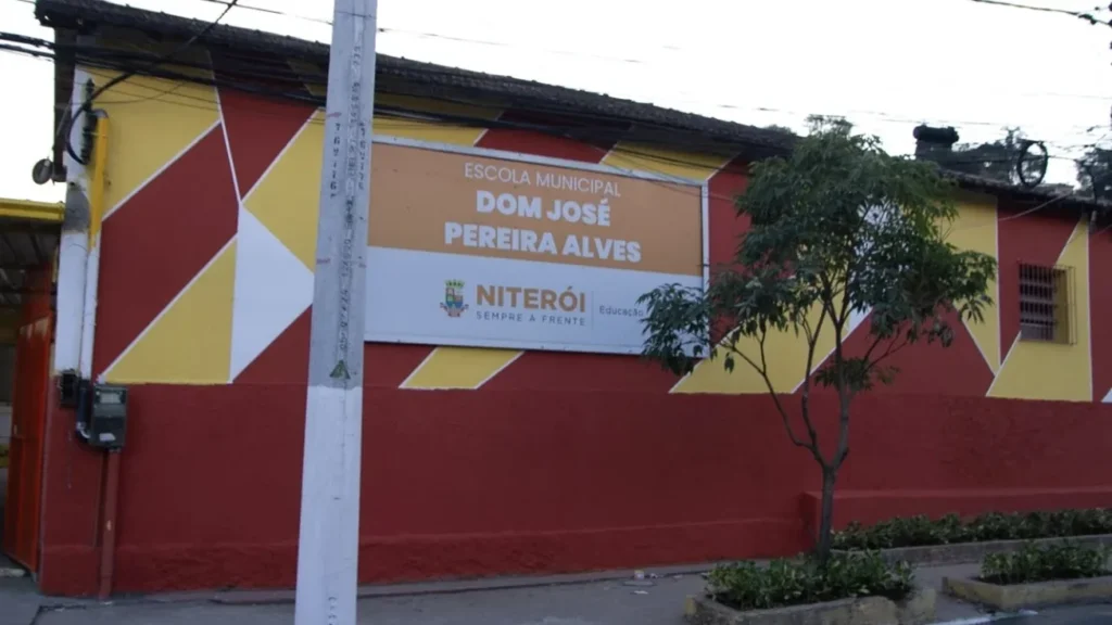 Niterói lança primeira escola pública bilíngue em português e espanhol
