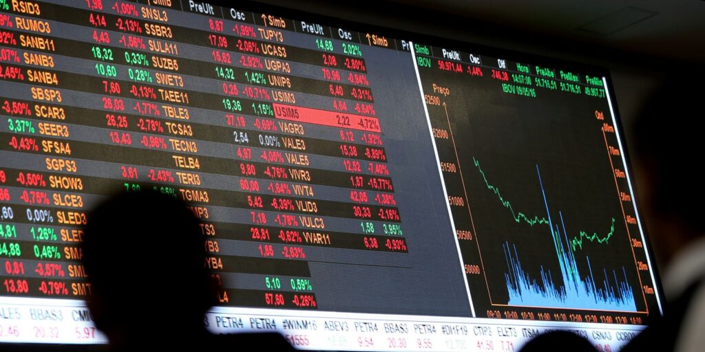 Bolsa de Valores Bate Recorde e Dólar Tem Queda para R$ 5,36 Imagem do artigo
