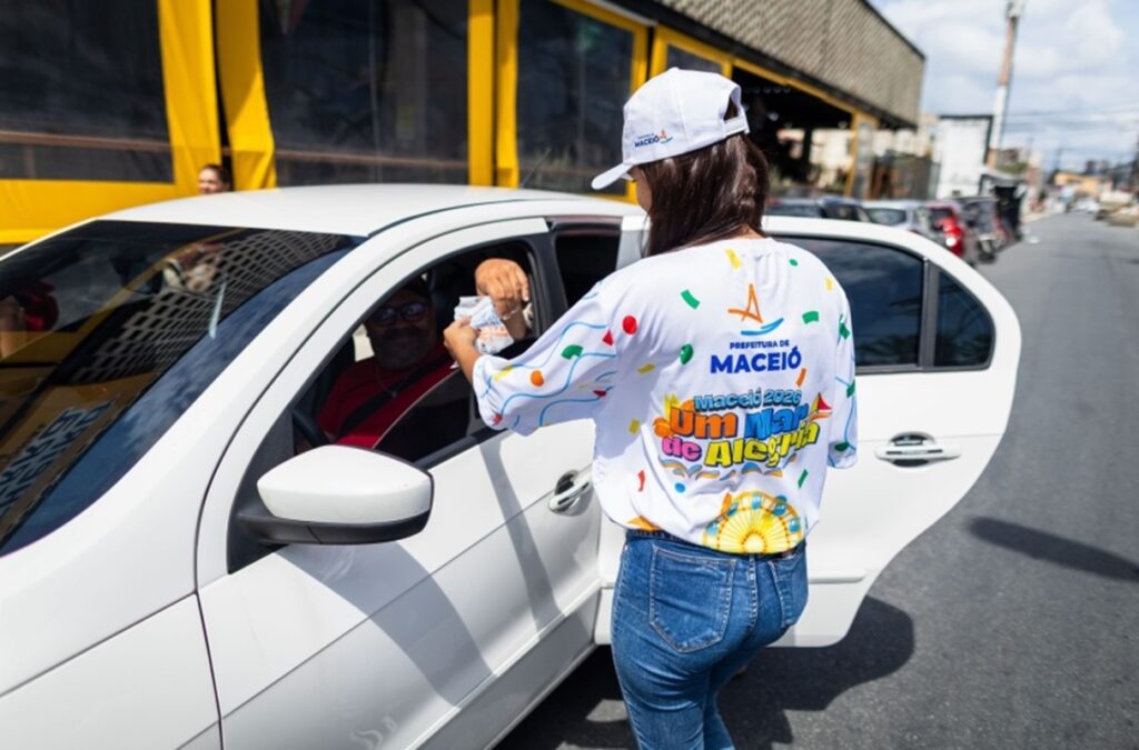 Prefeitura de Maceió Reforça Serviços Durante o Tradicional Desfile do Bloco Pinto da Madrugada Prefeitura de Maceió Reforça Serviços Durante o Tradicional Desfile do Bloco Pinto da Madrugada