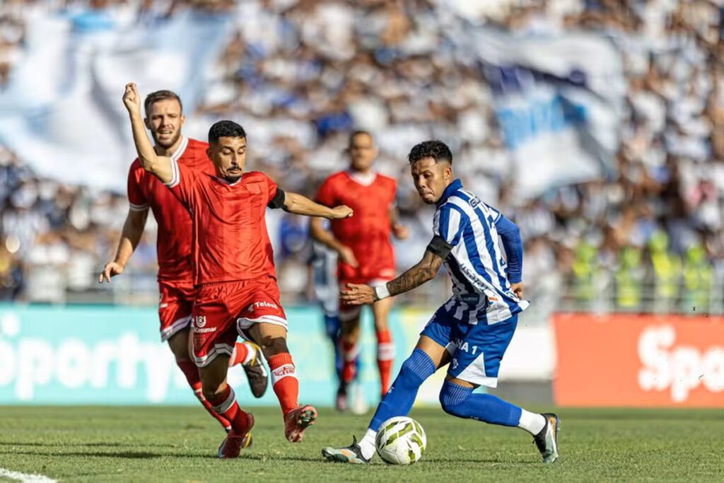 Semifinais do Campeonato Alagoano: CSA e CRB se Enfrentam em Jogos Decisivos Semifinais do Campeonato Alagoano: CSA e CRB se Enfrentam em Jogos Decisivos