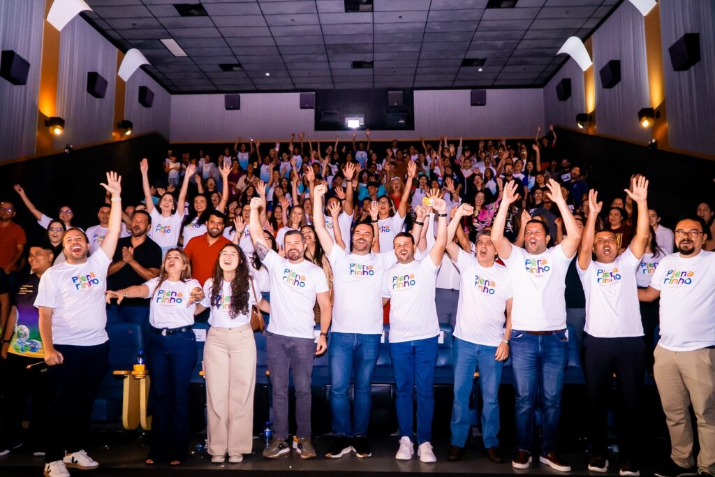Vereadores e Estudantes Celebram Lançamento do Plenarinho em Maceió Vereadores e Estudantes Celebram Lançamento do Plenarinho em Maceió