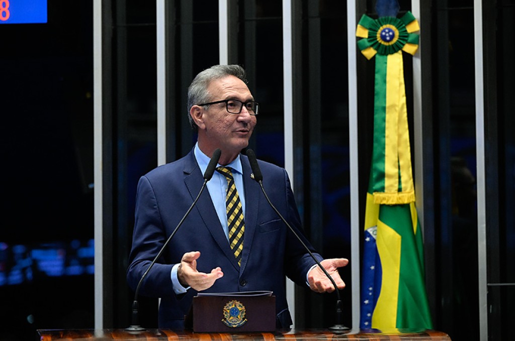 Senador Lucas Barreto Critica Suspensão de Tarifas de Energia no Amapá