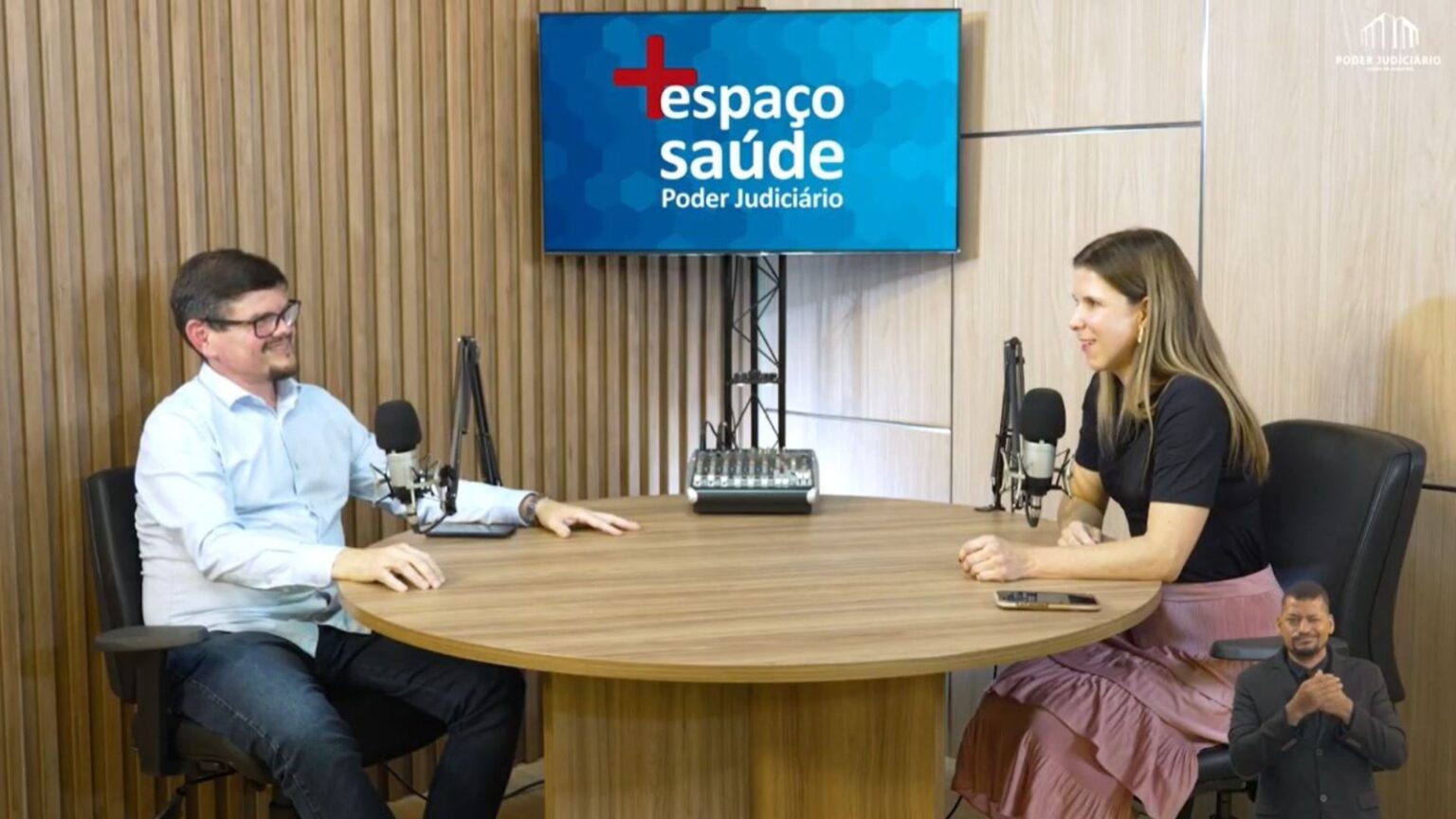 Podcast do Tribunal de Justiça do Tocantins Promove Conscientização sobre Drogas e Alcoolismo Podcast do Tribunal de Justiça do Tocantins Promove Conscientização sobre Drogas e Alcoolismo