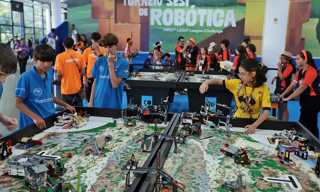 Festival SESI de Educação Revela Representantes do Brasil para Competição Mundial de Robótica nos EUA Festival SESI de Educação Revela Representantes do Brasil para Competição Mundial de Robótica nos EU