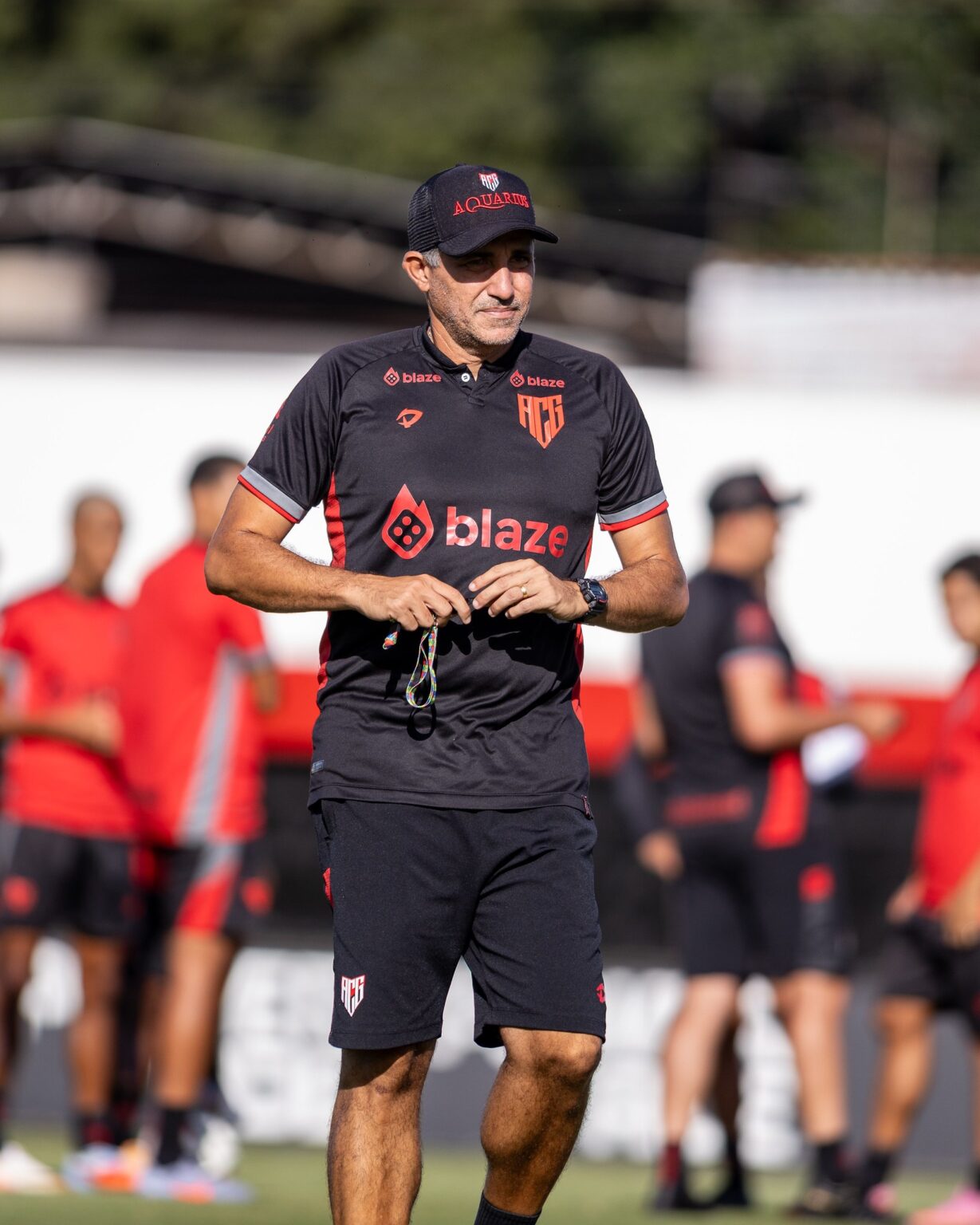 Técnico do Atlético-GO Identifica Erros e Enfatiza Aprendizados para a Série B