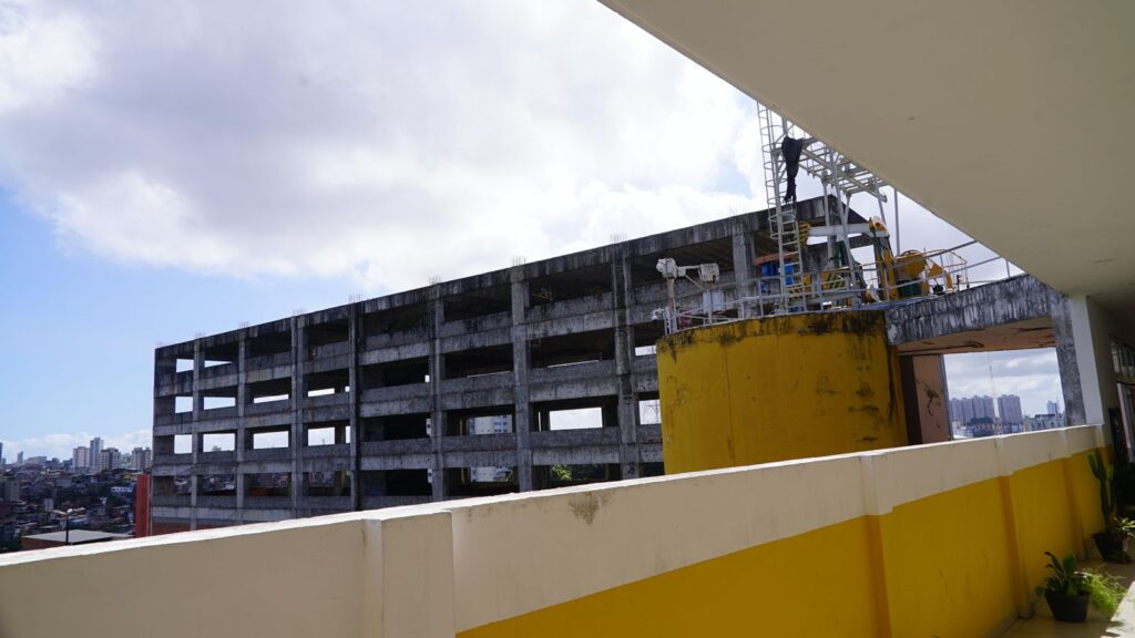 Conflito na Politécnica da Bahia: O futuro do prédio inacabado em debate Conflito na Politécnica da Bahia: O futuro do prédio inacabado em debate
