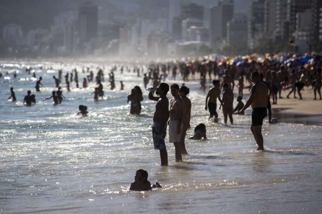 Proteja-se do Calor: Dicas Práticas em Tempos de Onda de Calor