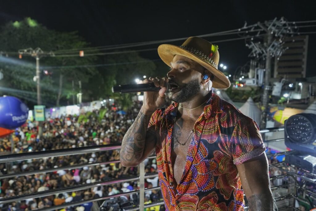 Carnaval Antecipado de Itabuna: Uma Festa de Alegria e Confraternização Carnaval Antecipado de Itabuna: Uma Festa de Alegria e Confraternização
